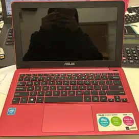 Asus Celeron E202SA Intel Celeron N3060 Ram 2gb HDD 500GB  Z-VR