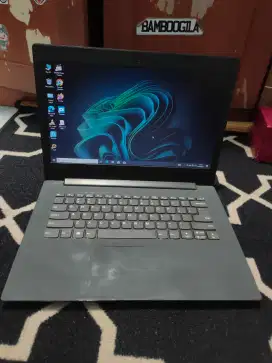 Laptop Lenovo Ideapad 330-14IKB Core I5 Gen 8 Normalan