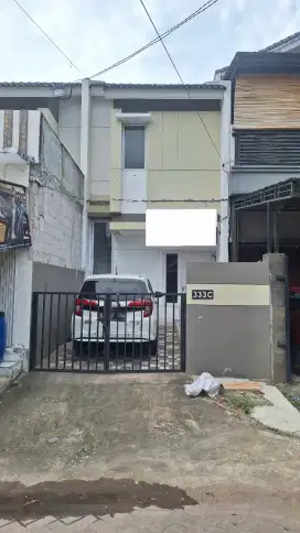 Rumah 2 Lantai Murah di Karawaci Palem Semi