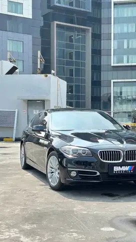 LOW KM BMW 528i 2016 LCI SUNROOF