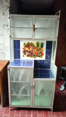 rak piring bekas masih bagus