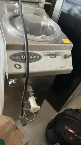 Mesin Pasteurizer Taylor Frigomat CH03 Ice crèam Batch Pasteurizer