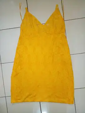 Zara W/B collection dress tali sling kuning full laces