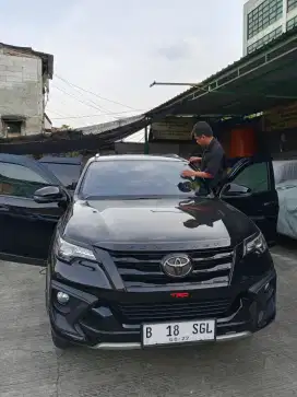 Kaca film mobil bergaransi