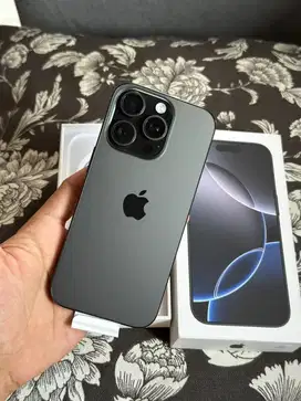 Iphone 16 Pro 128gb iBox black, 1 bulan pakai. Terima tukar tambah