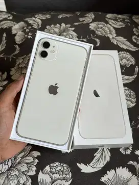 Iphone 11 64gb iBox white, garansi on. Terima tukar tambah