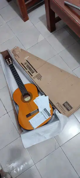 Gitar yamaha original CG 102