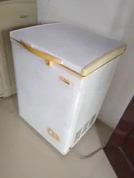 Frizer box 100 liter normal dingin Joss mantab
