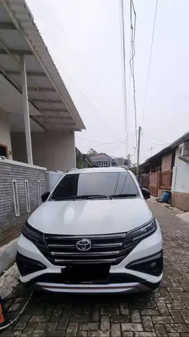 Dijual Mobil Rush Second Pemakaian Pribadi