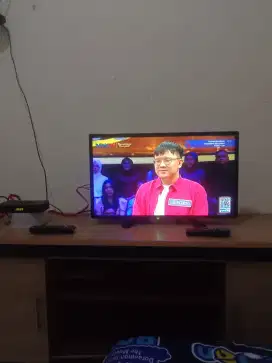 Led tv Sharp 24 inchi mulus