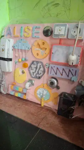 Papan edukasi anak