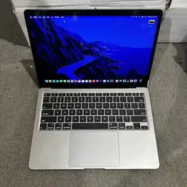 Macbook Air 2020 i3 1.1GHz Ram 8GB SSD 256GB Mulus  Z-VR