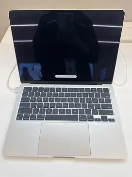 Macbook Air M2 ram 16gb 256gb. Resmi ibox. Bisa cicilan tanpa CC