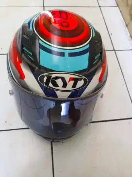 Dijual Helm kyt R10