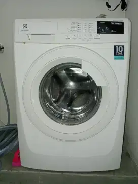 Mesin cuci Electrolux kapasitas 7,5kg -9 kg
