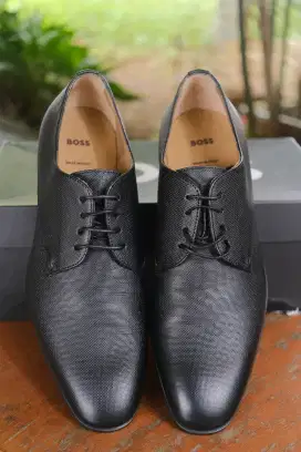 SEPATU PRIA HUGO BOSS