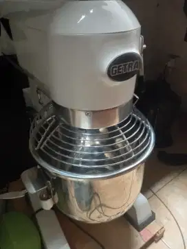 Dijual Mixer Getra 10 L kondisi masih sangat bagus jarang dipakai