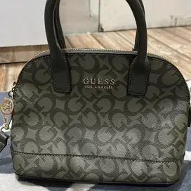 Preloved Tas Guess Army