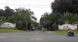 Rumah 2LT Graha Taman Bunga BSB City