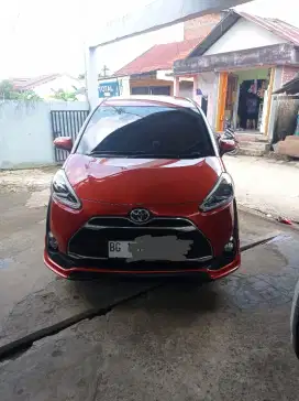 Di jual toyota sienta