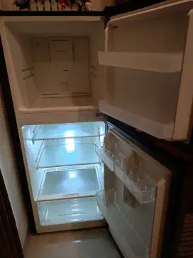 Kulkas Midea 2 Pintu