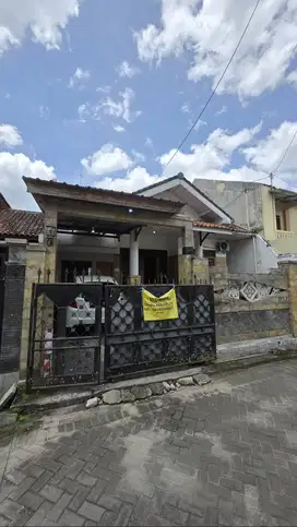 Dijual Rumah tinggal, 1 lanta, 200m2, kusen pintu dan jendela jati tua