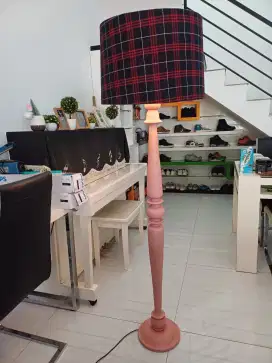 Lampu dekor ( floor lamp )