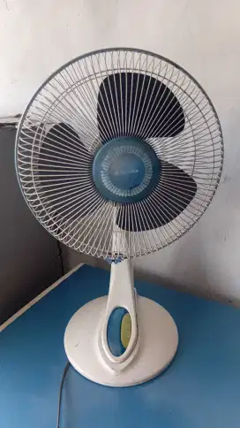 Kipas MIYAKO 12 inc bekas garansi 1 hari