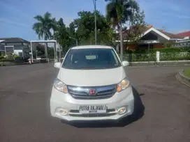 HONDA FREED 1.5 E AT 2013