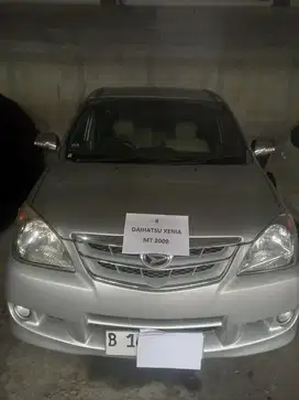 Jual/Lelang Daihatsu Xenia MT