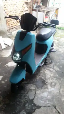 SEPEDA LISTRIK UWINFLY D60