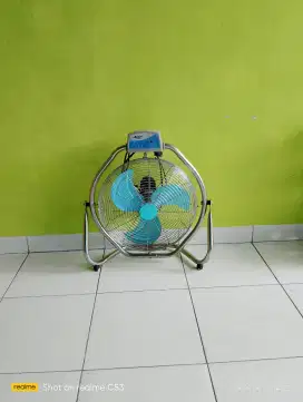kipas angin duduk/dinding merk Arashi 20 inc pakai remote