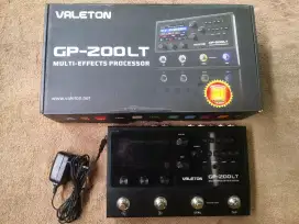 Di Jual Efek Gitar Valeton GP 200 LT, Like New dan Full Sett