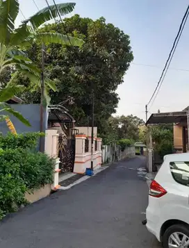 Rumah dijuwal di Jl. Cemara Timur, Banyumanik, Semarang