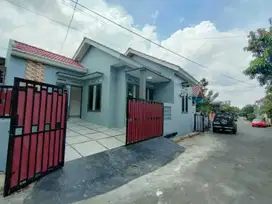 DIJUAL RUMAH DESAIN UNIK MODERN BEBAS BANJIR LOKASI STRATEGIS