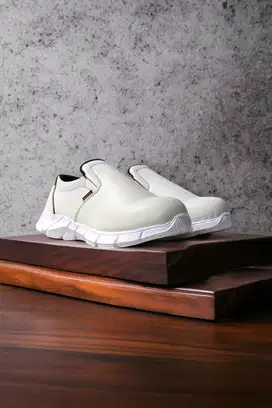Toko sepatu krisbow harga Pasuruan