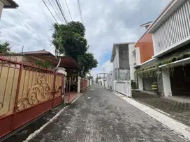 TANAH DEKAT UGM di Pogung Lor siap bangun Kost