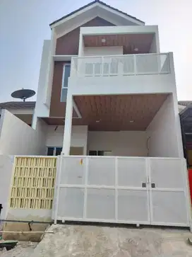 Dijual Rumah Dalam Cluster, Full Renovasi Harapan Indah Bekasi