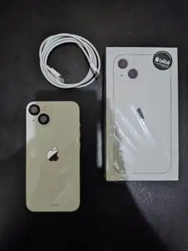 iPhone 13 White | 128 GB Like New!