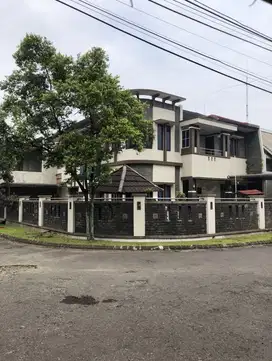 Rumah Hook Siap Huni Batununggal