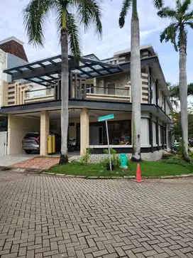 Jual Rumah Hoek Semi Furnished Layar Permai PIK Jakarta Utara
