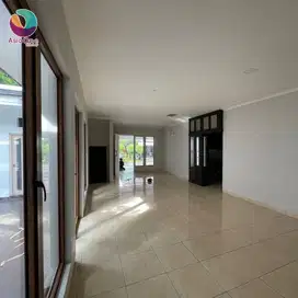 Dijual cepat rumah rapi siap huni di legenda wisata