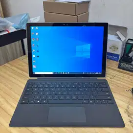 Microsoft Surface Pro 4 i5 Gen 6Th Ram 4/128GB Touch and Tablet  Z-VR