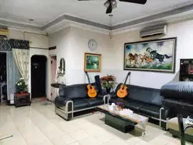 Dijual Rumah Cantik Strategis Raya  Wisma Tropodo, Waru - Sidoarjo