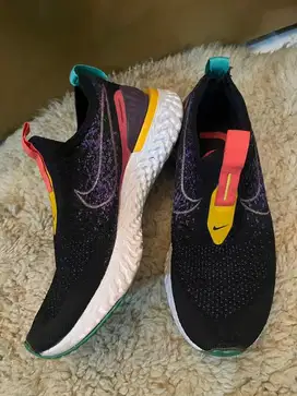 sepatu lari running nike epic phantom ukuran 37