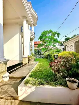 Dijual rumah mewah 2 lantai dekat Undip Tembalang