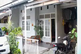 Dijual Rumah Cepat Tanpa Perantara 2 Lantai LB 72 LT 94 m2