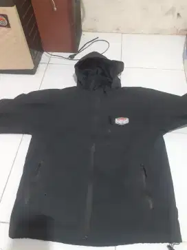 Jaket outdoor merek outfrei