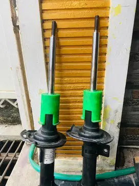 Shock depan ertiga