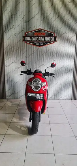 Scoopy merah hitam 2020